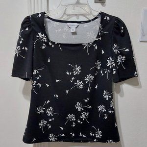 Liz Claiborne Square Neck Top Cute Summer Top Black White Flowers EXTRA SMALL